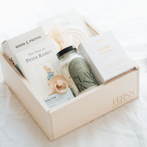new mum new baby keepsake gift box for her new parent gift box with self care wellness gifts and luxury new baby gifts